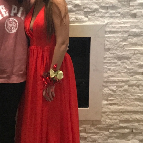 red prom dress - Picture 4 of 5